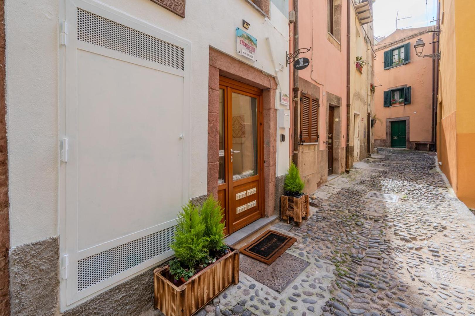 S'Apposentu - Un'Angolo Di Paradiso Con La Vista Sul Castello Bosa Esterno foto